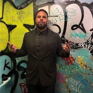 Meet your Posher, Zian